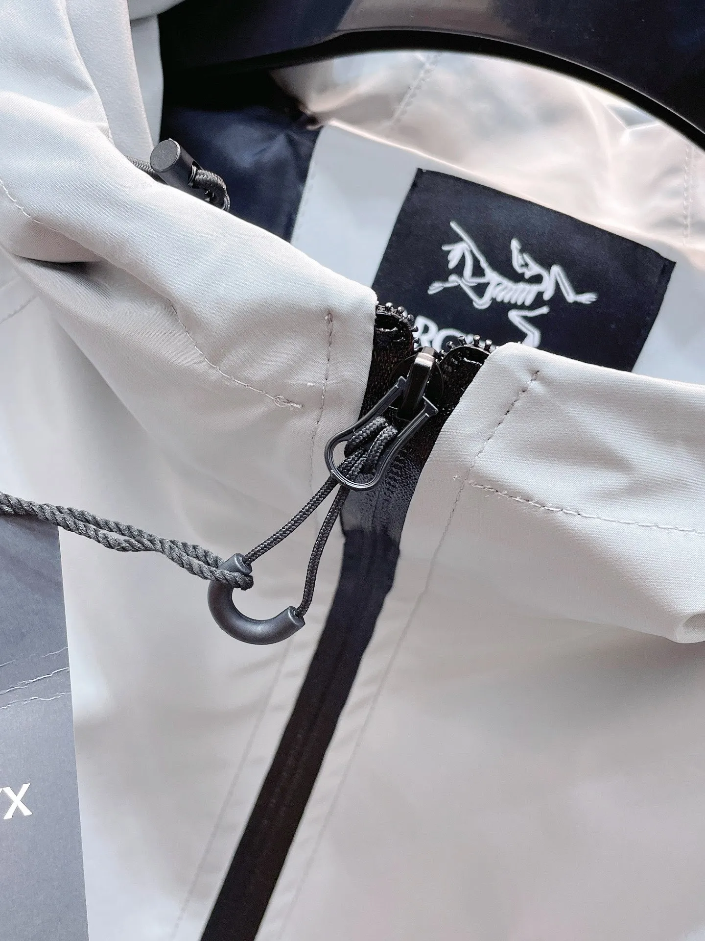 Same Style， ， 2026 New Arrival ， Original Premium Breathable ， ， ， Quality。 ， Sizes：M～3XL， 195